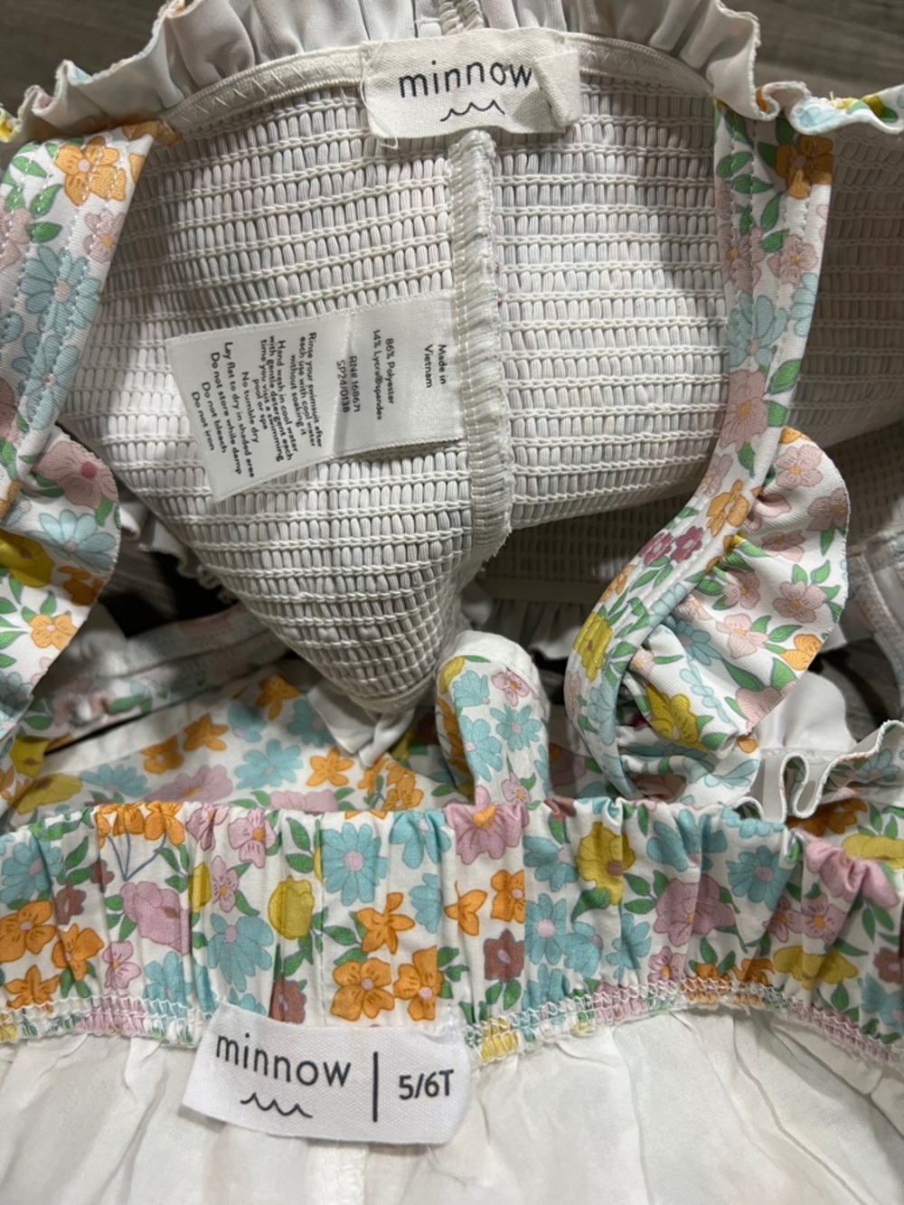 Minnow swim top with matching cotton shorts size 5/6T - Picture 5 of 5